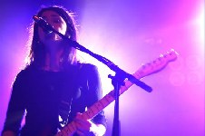 Blood Red Shoes @ HMV Institute, Birmingham on 04-05-2012