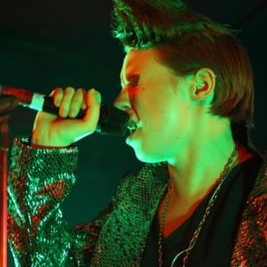 La Roux