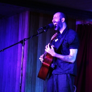 Jon Gomm